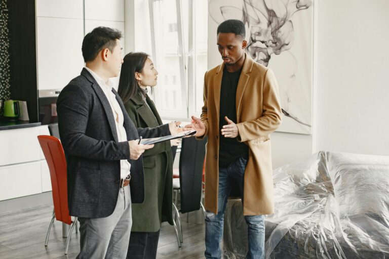 Beginner property investors getting advices.