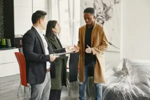 Beginner property investors getting advices.